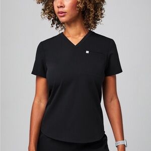 Fabletics Classic Black Short Sleeve Tee Vital 1-Pocket Scrub Top 2XL